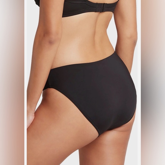Sea Level Essentials High Leg Mid Rise Bikini Bottoms in Black - Picture 5 of 8